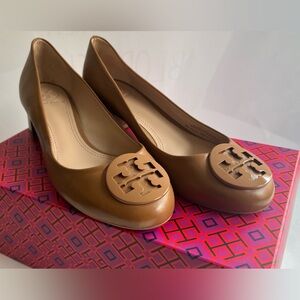 Gently Used Tory Burch Size 6.5 Camel Leather Heel